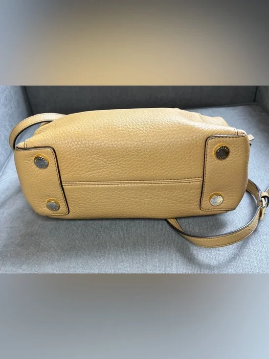 Michael Kors Pebbled Leather Riley Satchel- Peanut Butter/Tan W/COA and GUC💜 - Picture 11 of 16